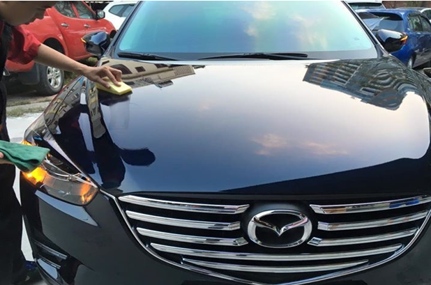 đánh bóng xe ô tô