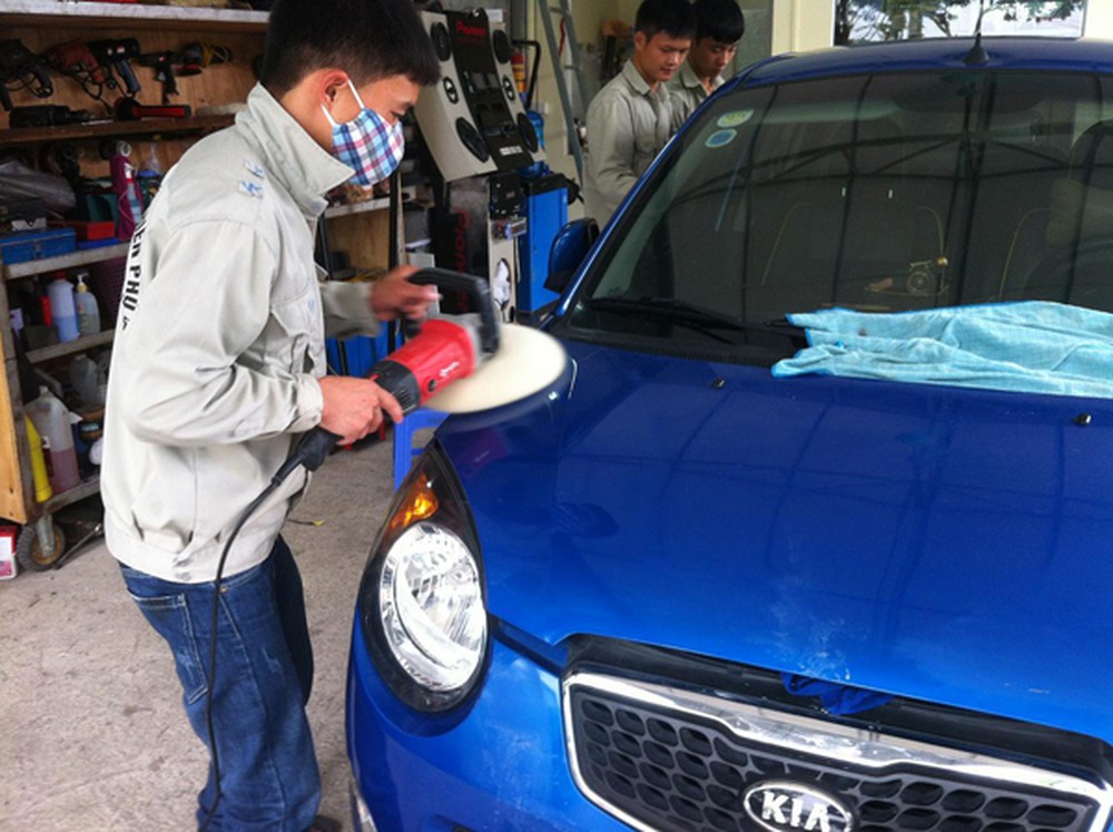 báo giá đánh bóng xe ô tô