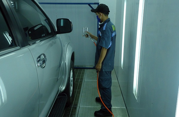 báo giá sơn đổi màu xe ô tô