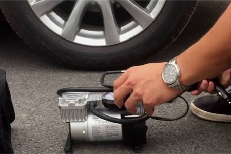 Những sai lầm nghiêm trọng khi sử dụng bơm ô tô mini không thể bỏ qua